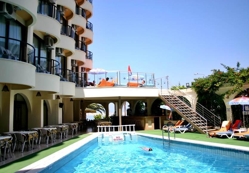 Hotel Ozcelik à Kusadası Extérieur photo