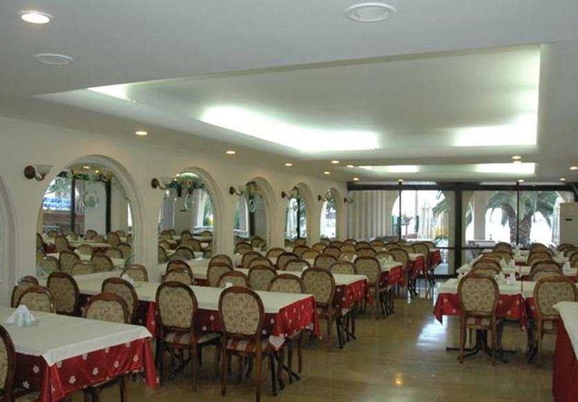 Hotel Ozcelik à Kusadası Extérieur photo