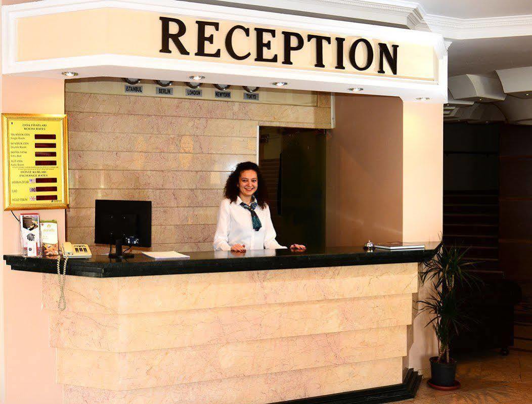 Hotel Ozcelik à Kusadası Extérieur photo